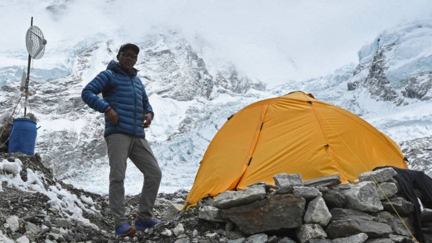 第31次攀上世界最高峰 55岁登山家卡米刷新纪录