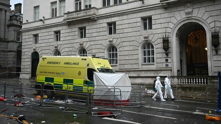 5月27日國際聚焦 利物浦英超遊行遭汽車衝撞 嫌犯涉謀殺未遂被捕