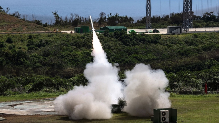 川普擬對台軍售逾首任期 外媒關注台朝野動向