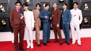 BTS本月全员退伍 与粉丝们同庆出道12周年