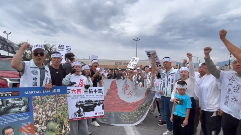 洛華人車隊遊行 提醒人們勿忘六四殺人歷史