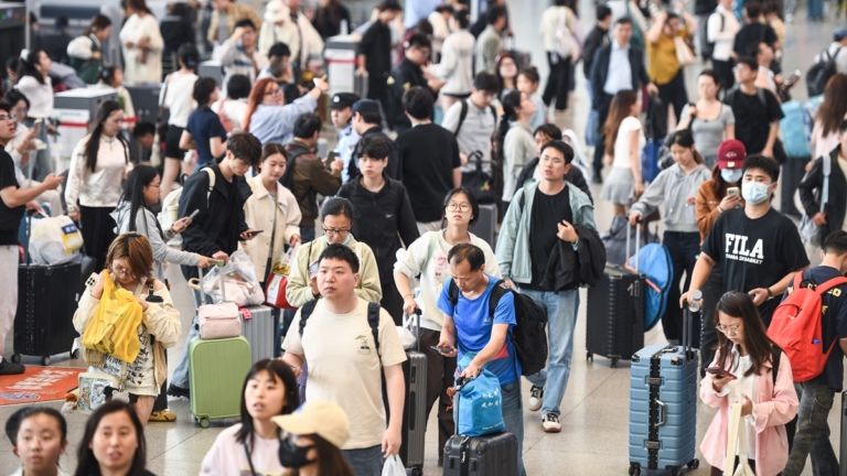 端午節假期中國人均支出縮減 曝經濟困境