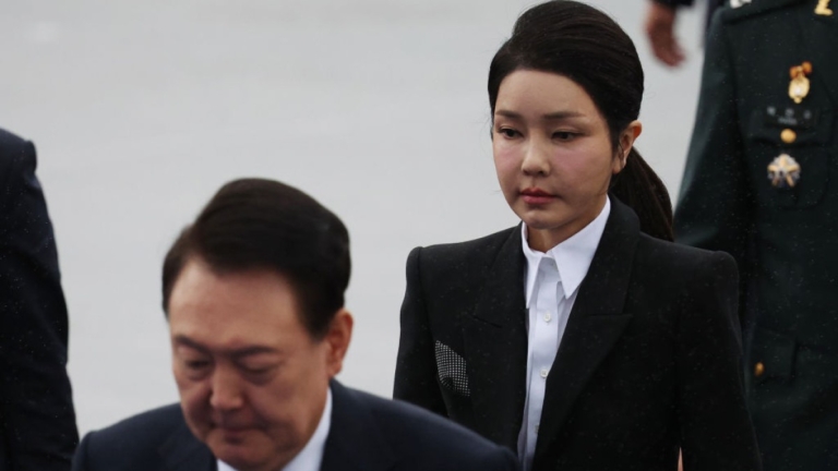 李在明政府第一槍 韓國會通過內亂、金建希特檢法