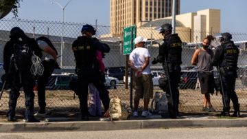 美检方起诉洛杉矶袭警暴徒：全力追查数百人