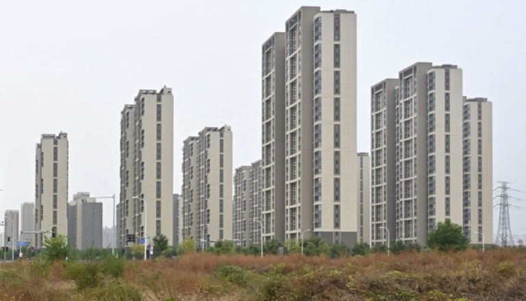 中國房市數據繼續全面萎縮 前5月投資年減逾10%
