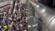 北捷板南線尖峰時間異常 上千人卡在忠孝新生站