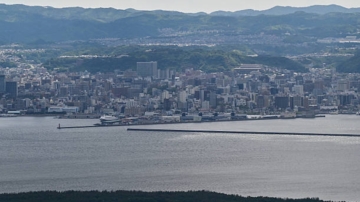 日本火山喷发高达5千米 鹿儿岛狂震逾千次 居民撤离