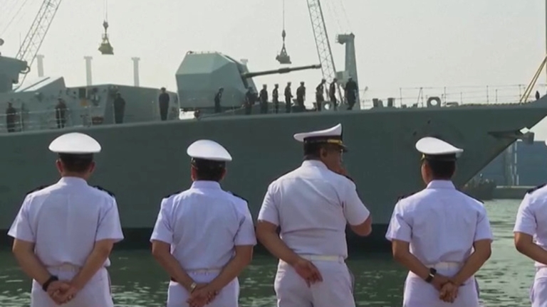英國軍艦停靠印尼港口 震攝中共海上擴張