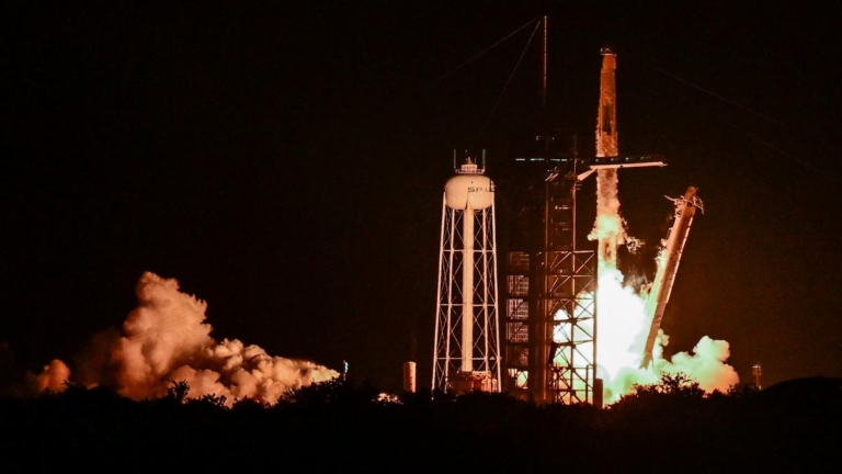 SpaceX發射「雙響炮」 成功部署53枚星鏈衛星