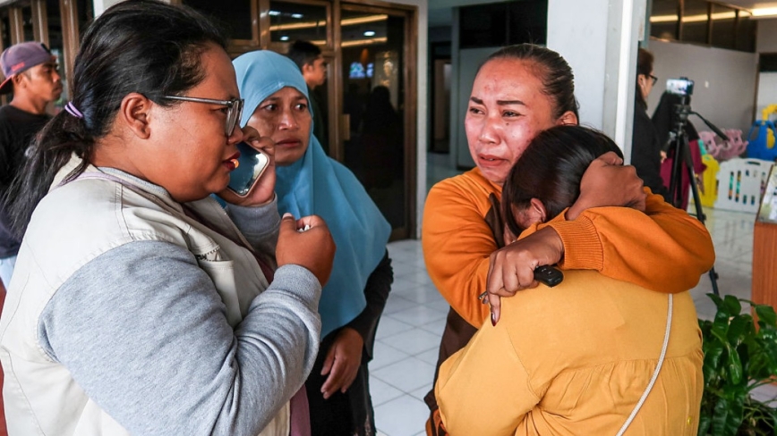离港约半小时 印尼渡轮沉没酿4死38人失踪