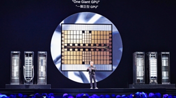 【财经100秒】川普拟限制AI晶片出货泰、马  打击半导体走私中国