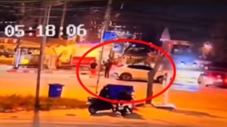 中國遊客遭持槍綁架 泰國4名假警察當街勒索