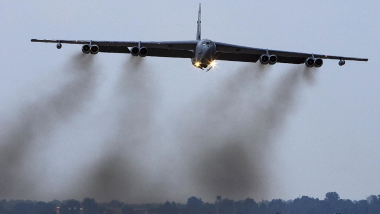 南海、台海緊張升溫 美軍B-52轟炸機特遣隊飛抵關島