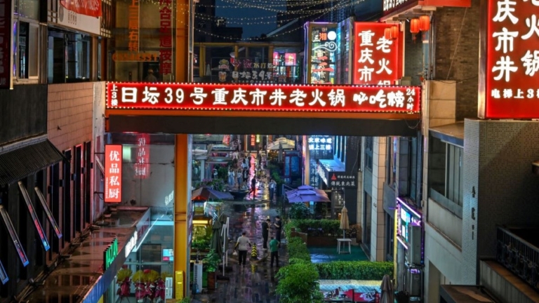 外賣大戰走向瘋狂 商家面對爆單進退兩難