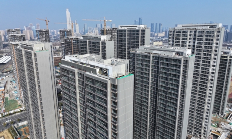 70城房價下跌 中共恐慌 專家：崩潰難救