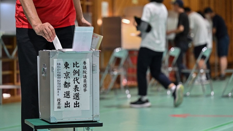 日參院大選出口民調 執政聯盟恐喪失過半多數