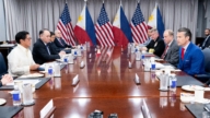 【美国聚焦】小马科斯与美防长会晤 预计周二与川普总统见面