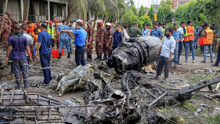 殲-7墜毀孟加拉校園 死亡增至27人含25名學童