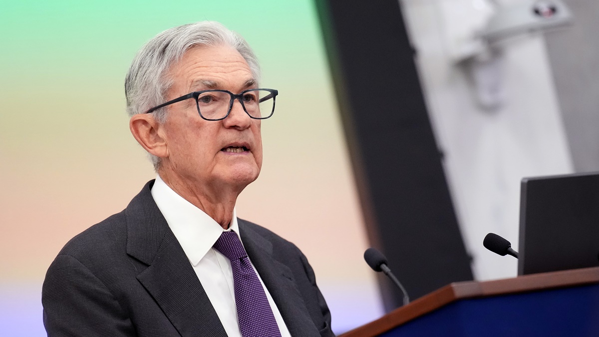 短讯】美联储主席鲍威尔讲话未提及降息| 货币政策| 新唐人电视台