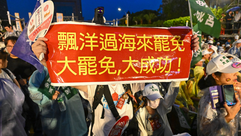 台灣大罷免投票26日登場 「外省人」掀反共浪潮
