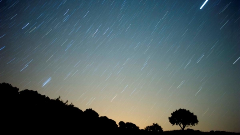流星雨二重奏即將登場 夏夜觀星正當時