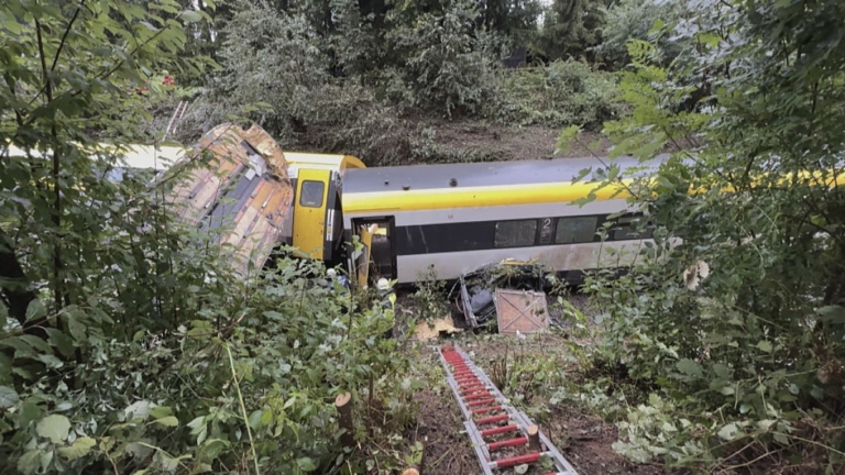 疑暴雨土石流 德國列車出軌至少3死50人輕重傷