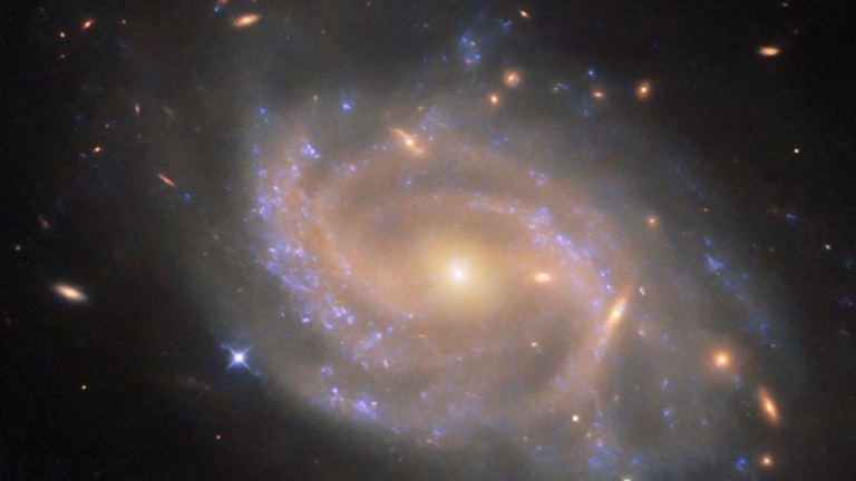 藏身於最大星座中 螺旋星系孕育Ia型超新星
