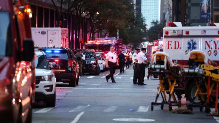 紐約曼哈頓爆槍案 一名警員喪生 槍手自盡