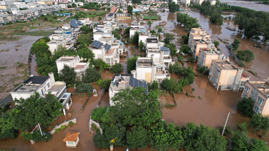 组图：北京房屋被洪水淹没 满目疮痍