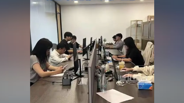 中国年轻人掀付费上班潮