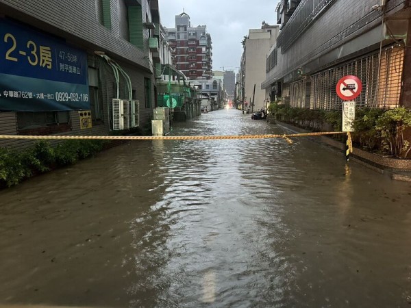台南大雨部分地區淹水 吳德榮：致災雨還要下3天(視頻)