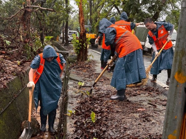 台南遇強降雨災情不斷 地下道淹水約270公分(視頻)