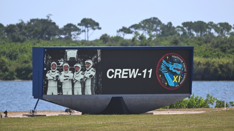 SpaceX飛抵國際空間站 宇航員將停留八個月