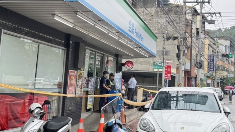 光天化日！台中超商凶殺案 男遭埋伏刺殺身亡