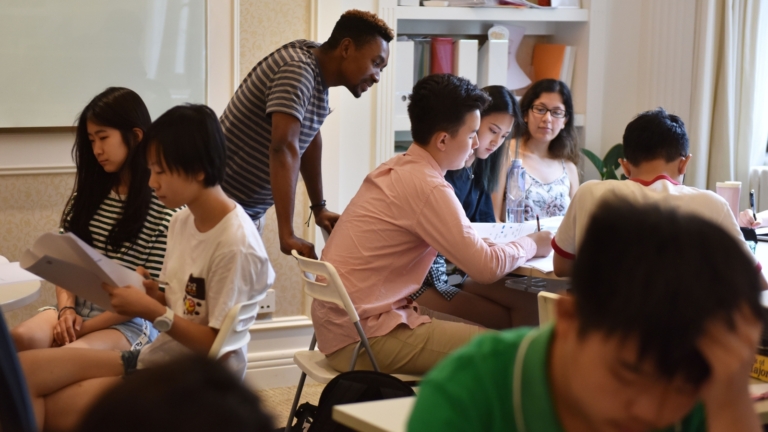 智庫揭中共滲透英國大學 留學生遭施壓監控同學
