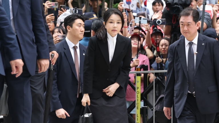 【短訊】史上首次 韓檢方要求逮捕前第一夫人