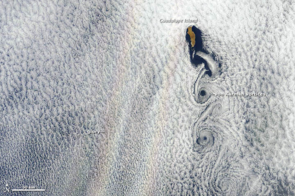 NASA衛星拍到印度洋上空雲層有10個黑洞