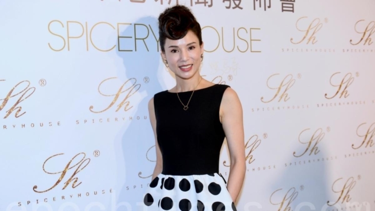 李若彤外表凍齡 赴泰遊被海關質疑護照造假