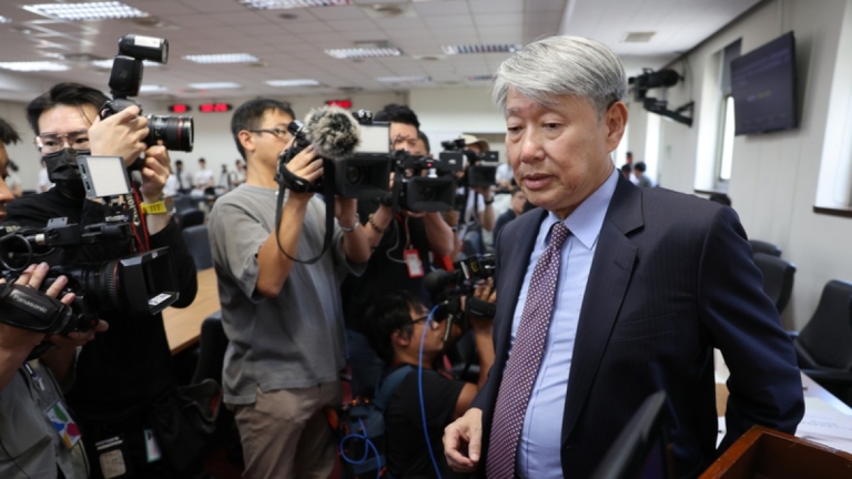 經濟部長郭智輝請辭 政院祕書長龔明鑫接任