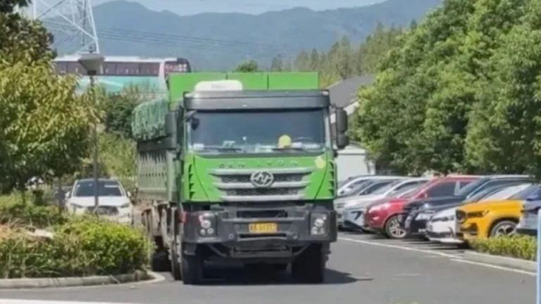 貨車高速路漏油被罰11萬 司機：車賣了也才值幾萬