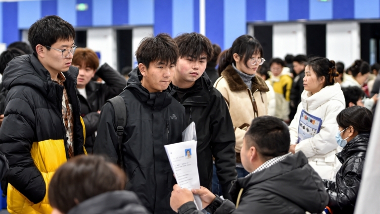 中國就業形式嚴峻「無薪試崗」蔓延