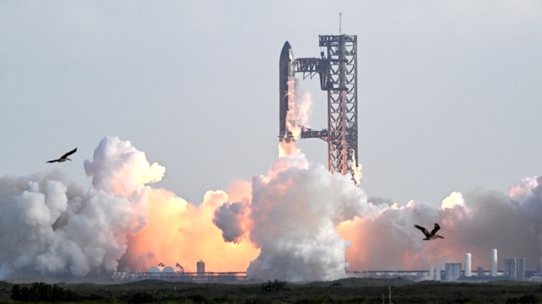 SpaceX星艦第10次試飛 成功釋放8枚模擬衛星