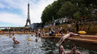 享受游泳乐趣 塞纳河2个河段延长开放至9月