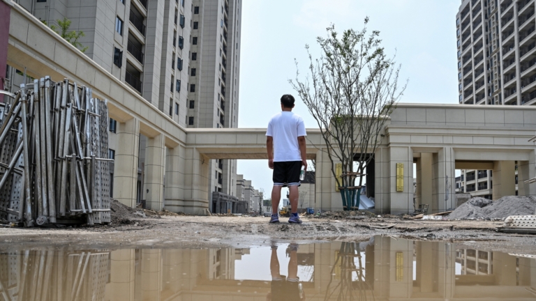 中國經濟退潮衝擊幾代人 房市崩塌引連鎖反應