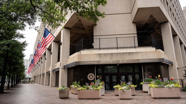 FBI：中共網絡間諜「鹽颱風」竊數百萬美國人個資
