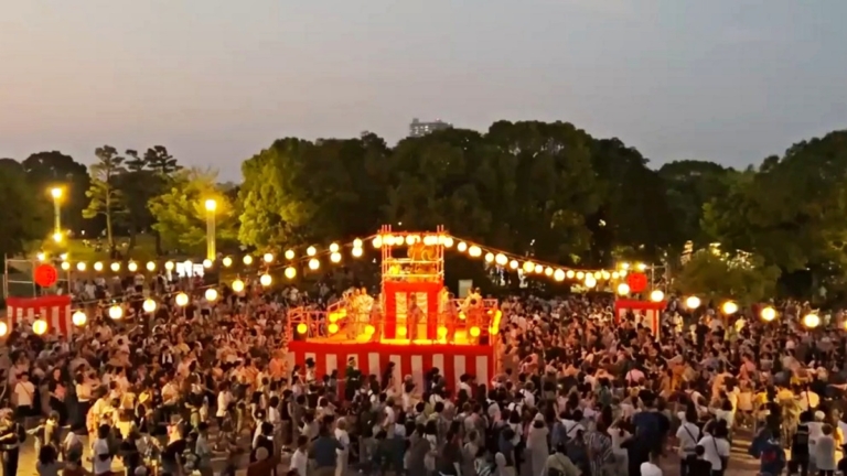 盆舞熱鬧登場 橫濱市民與遊客舞動夏夜