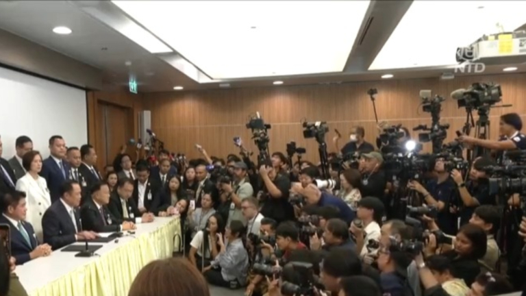 【短訊】泰執政黨請求解散國會 在野黨欲組建政府