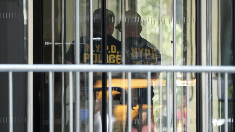 聯邦搗毀華人大規模詐騙團伙 28人被起訴