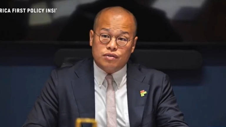 川普訪英前 黎智英之子呼籲營救