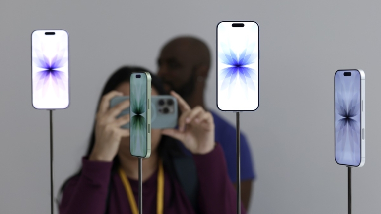 iPhone 17系列「跌破」官方價 拼多多套路被指責